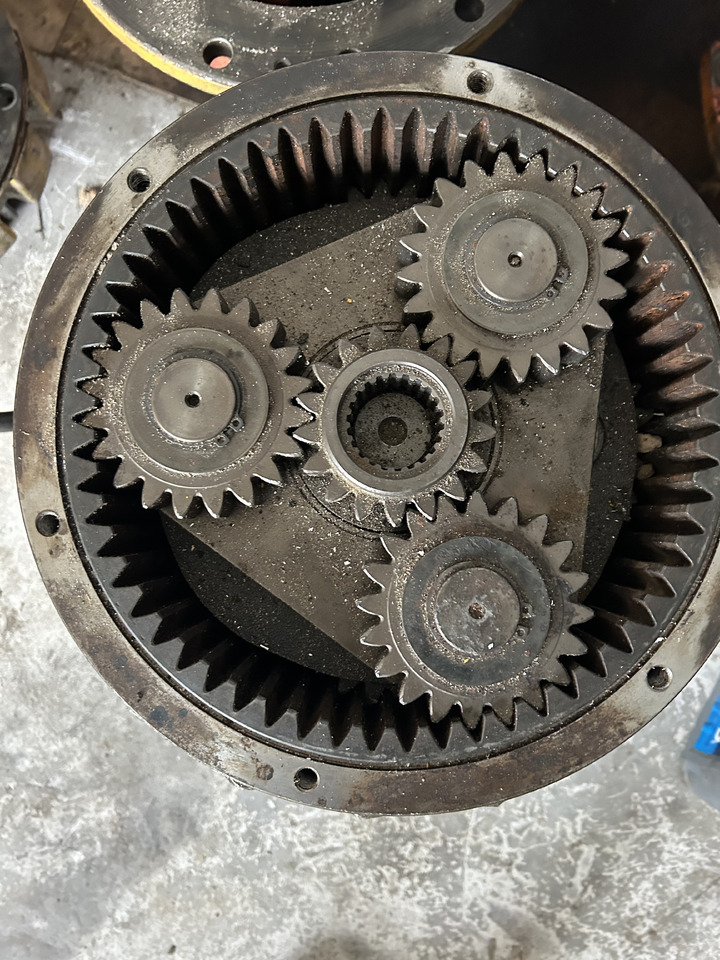 Komatsu PC210 - Поворотный редуктор для Экскаваторов: фото 2 Komatsu PC210 - Поворотный редуктор для Экскаваторов: фото 2