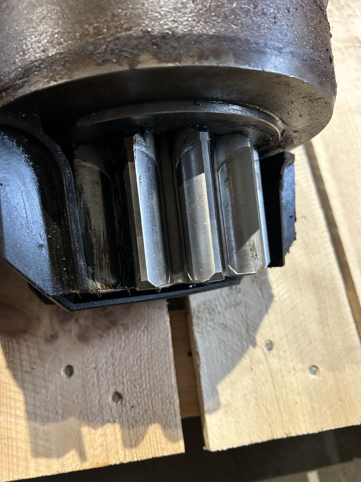 LIEBHERR SAT 225/218 - Поворотный редуктор для Экскаваторов: фото 3 LIEBHERR SAT 225/218 - Поворотный редуктор для Экскаваторов: фото 3