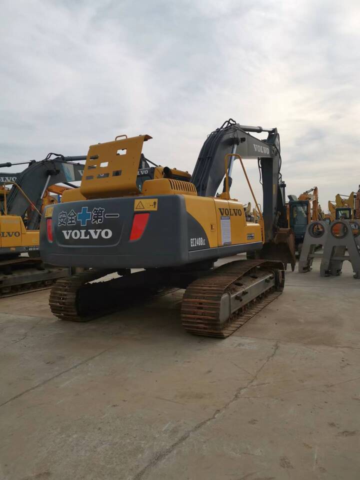 Volvo EC240BLC - Гусеничный экскаватор: фото 2 Volvo EC240BLC - Гусеничный экскаватор: фото 2