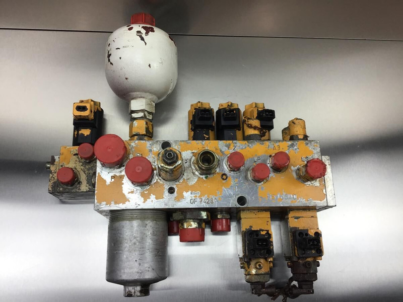 Liebherr A914 Li - Гидравлика: фото 1 Liebherr A914 Li - Гидравлика: фото 1