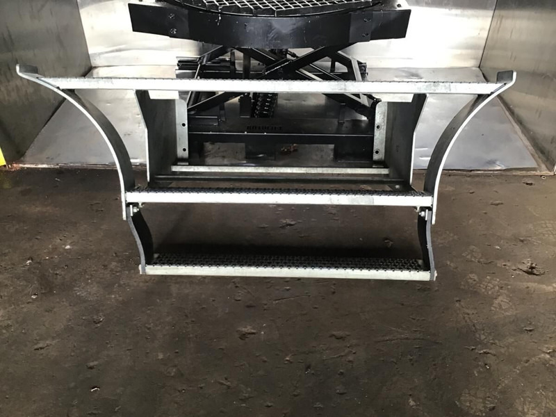 Liebherr Access Ladder - Кабина и интерьер: фото 2 Liebherr Access Ladder - Кабина и интерьер: фото 2