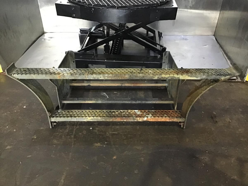 Liebherr Access Ladder - Кабина и интерьер: фото 1 Liebherr Access Ladder - Кабина и интерьер: фото 1