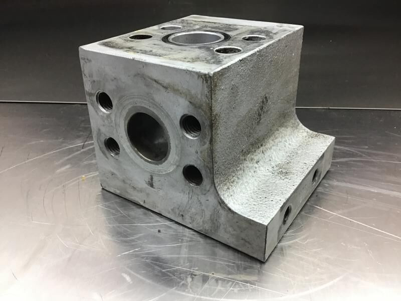 Liebherr Block - Гидравлика: фото 1 Liebherr Block - Гидравлика: фото 1