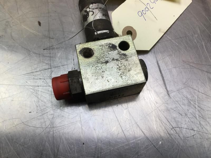 Liebherr Block - Клапан: фото 3 Liebherr Block - Клапан: фото 3