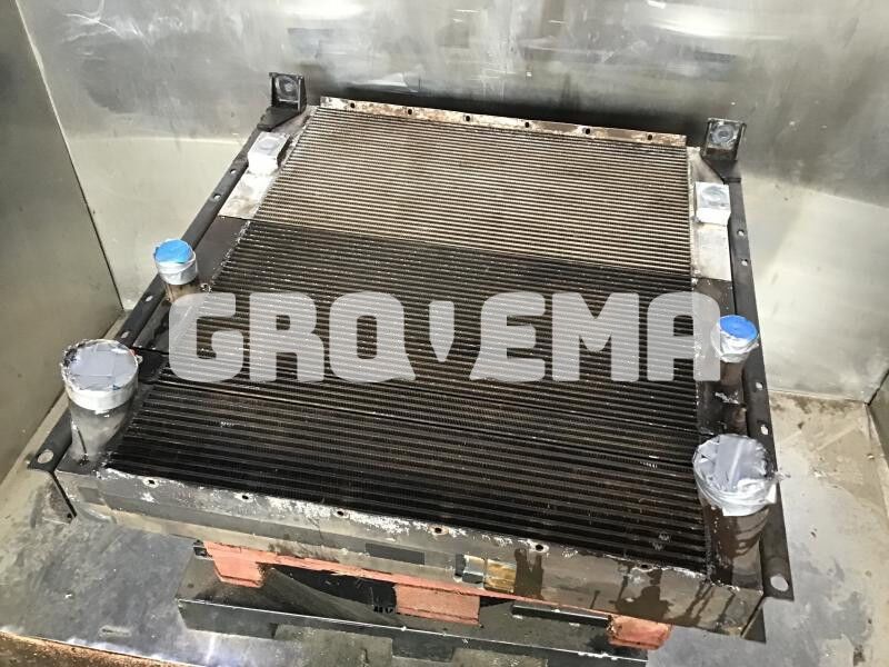 Liebherr Combined Radiator - Радиатор: фото 3 Liebherr Combined Radiator - Радиатор: фото 3