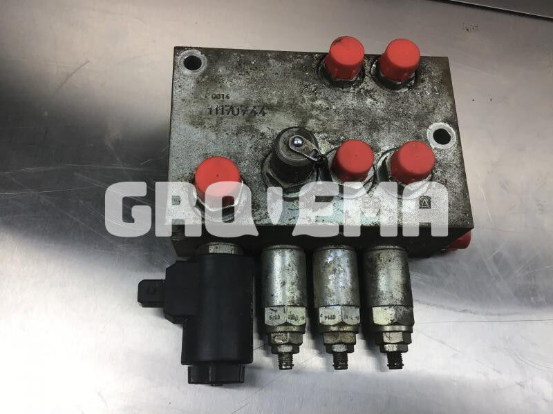 Liebherr Control Block - Гидравлика: фото 1 Liebherr Control Block - Гидравлика: фото 1