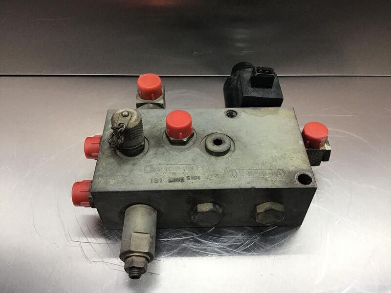 Liebherr Control Plate - Гидравлика: фото 1 Liebherr Control Plate - Гидравлика: фото 1