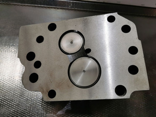 Liebherr Cylinderhead Rebuild - Блок цилиндров: фото 3 Liebherr Cylinderhead Rebuild - Блок цилиндров: фото 3