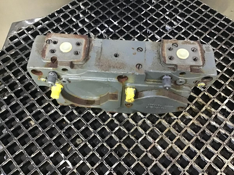 Liebherr DPVPO108 Connecting Plate - Гидравлика: фото 2 Liebherr DPVPO108 Connecting Plate - Гидравлика: фото 2