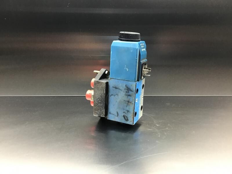 Liebherr Directional Control Valve - Гидравлика: фото 2 Liebherr Directional Control Valve - Гидравлика: фото 2