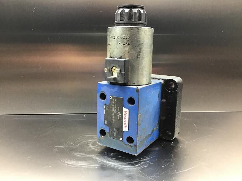 Liebherr Directional Control Valve - Гидравлика: фото 1 Liebherr Directional Control Valve - Гидравлика: фото 1