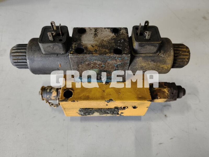 Liebherr Directional Control Valve - Гидравлика: фото 1 Liebherr Directional Control Valve - Гидравлика: фото 1