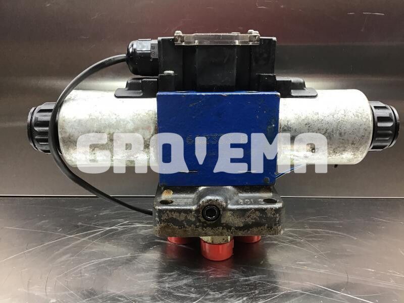 Liebherr Directional Control Valve - Гидравлика: фото 2 Liebherr Directional Control Valve - Гидравлика: фото 2