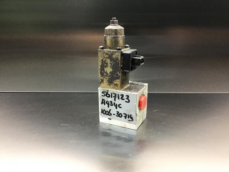 Liebherr Directional Control Valve - Гидравлика: фото 3 Liebherr Directional Control Valve - Гидравлика: фото 3