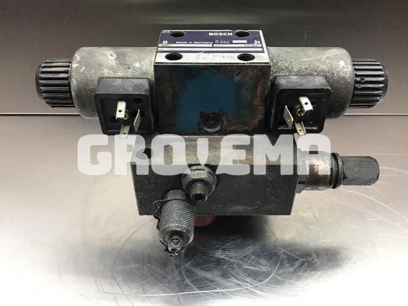 Liebherr Directional Control Valve - Гидравлика: фото 2 Liebherr Directional Control Valve - Гидравлика: фото 2