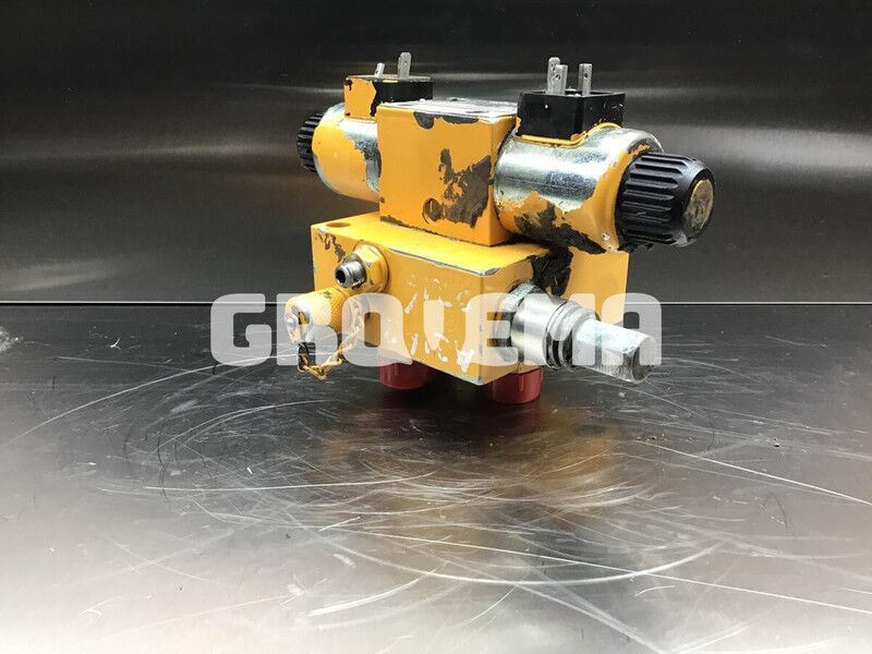 Liebherr Directional Control Valve - Гидравлика: фото 1 Liebherr Directional Control Valve - Гидравлика: фото 1