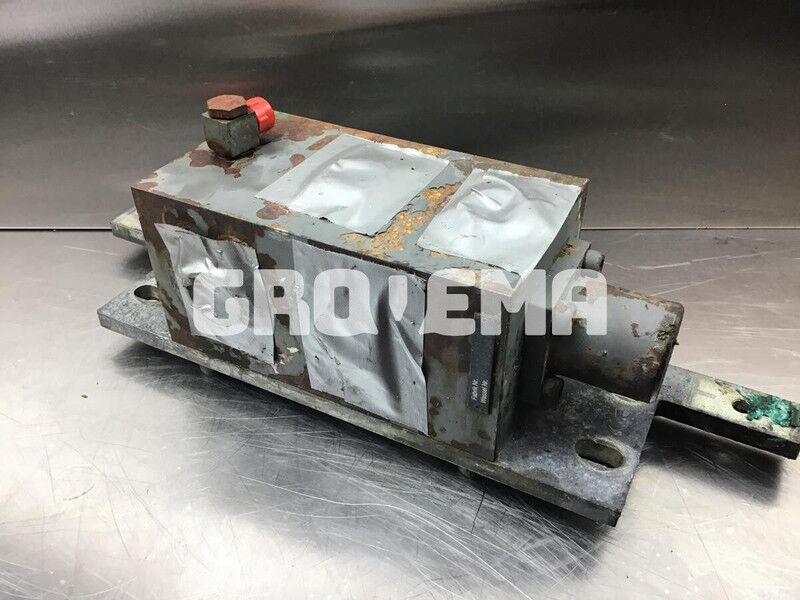 Liebherr Directional Control Valve - Гидравлика: фото 2 Liebherr Directional Control Valve - Гидравлика: фото 2