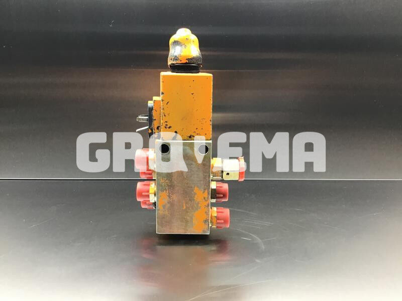Liebherr Directional Control Valve - Гидравлика: фото 2 Liebherr Directional Control Valve - Гидравлика: фото 2