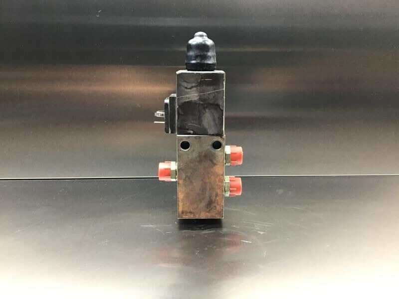 Liebherr Directional Control Valve - Гидравлика: фото 2 Liebherr Directional Control Valve - Гидравлика: фото 2