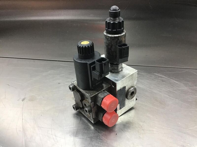 Liebherr Directional Control Valve - Гидравлика: фото 2 Liebherr Directional Control Valve - Гидравлика: фото 2