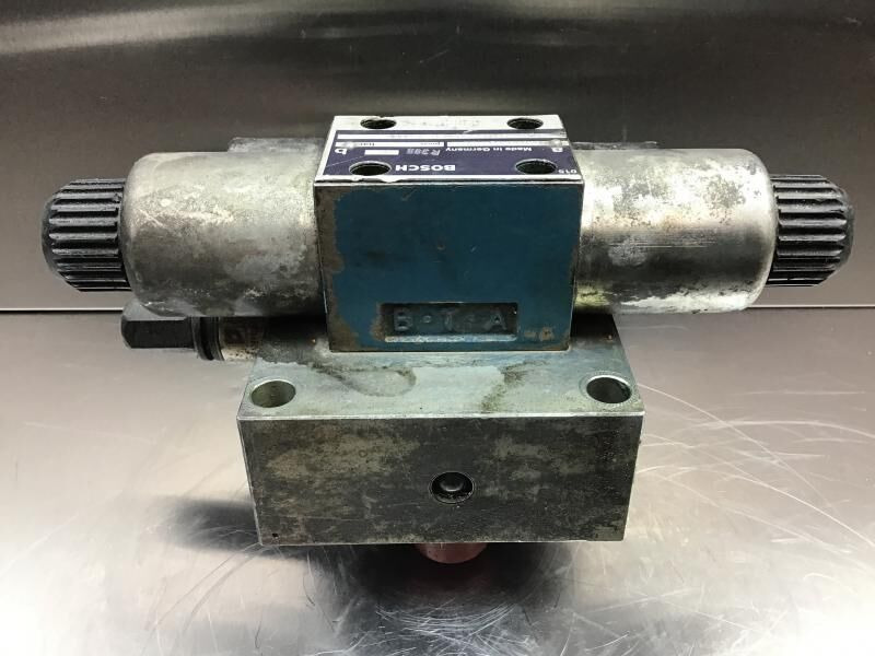 Liebherr Directional Control Valve - Гидравлика: фото 3 Liebherr Directional Control Valve - Гидравлика: фото 3