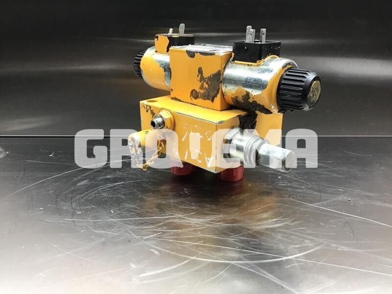 Liebherr Directional Control Valve - Гидравлика: фото 2 Liebherr Directional Control Valve - Гидравлика: фото 2