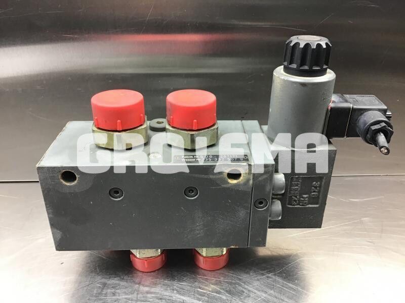 Liebherr Directional Control Valve - Гидравлика: фото 1 Liebherr Directional Control Valve - Гидравлика: фото 1