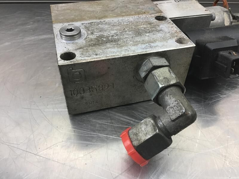 Liebherr Directional control valve - Гидравлика: фото 3 Liebherr Directional control valve - Гидравлика: фото 3