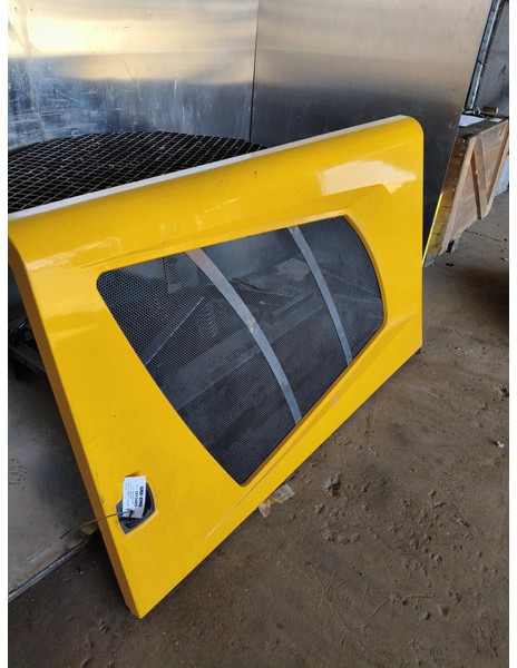 Liebherr Door Left - Дверь и запчасти: фото 3 Liebherr Door Left - Дверь и запчасти: фото 3