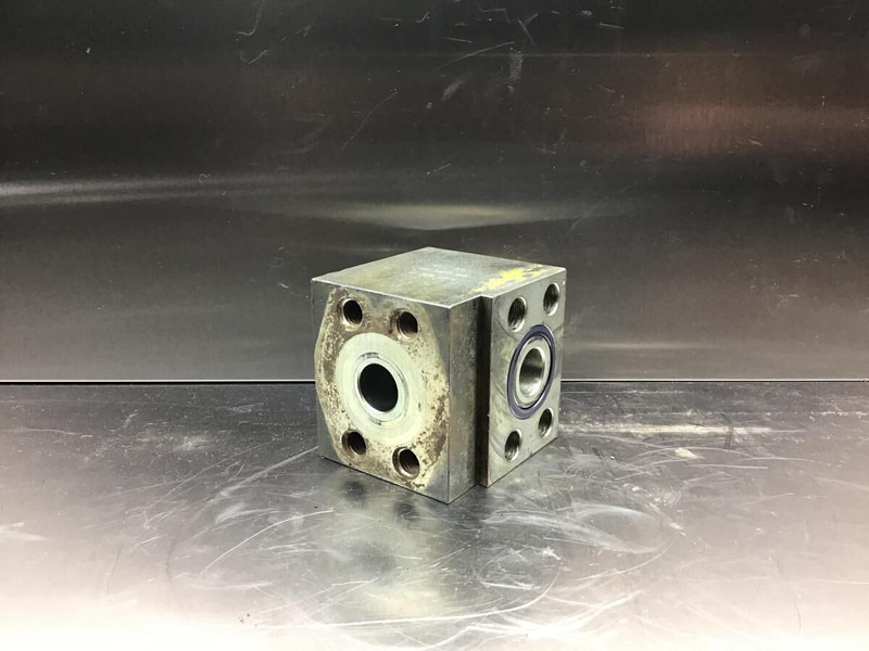 Liebherr Flow Regulating Check Valve - Клапан: фото 2 Liebherr Flow Regulating Check Valve - Клапан: фото 2