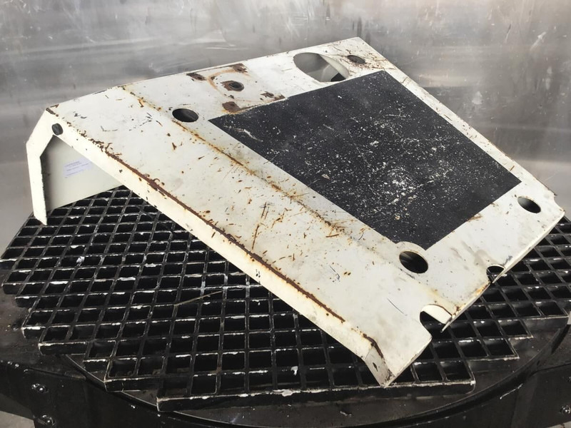 Liebherr Foot Board - Капот: фото 2 Liebherr Foot Board - Капот: фото 2