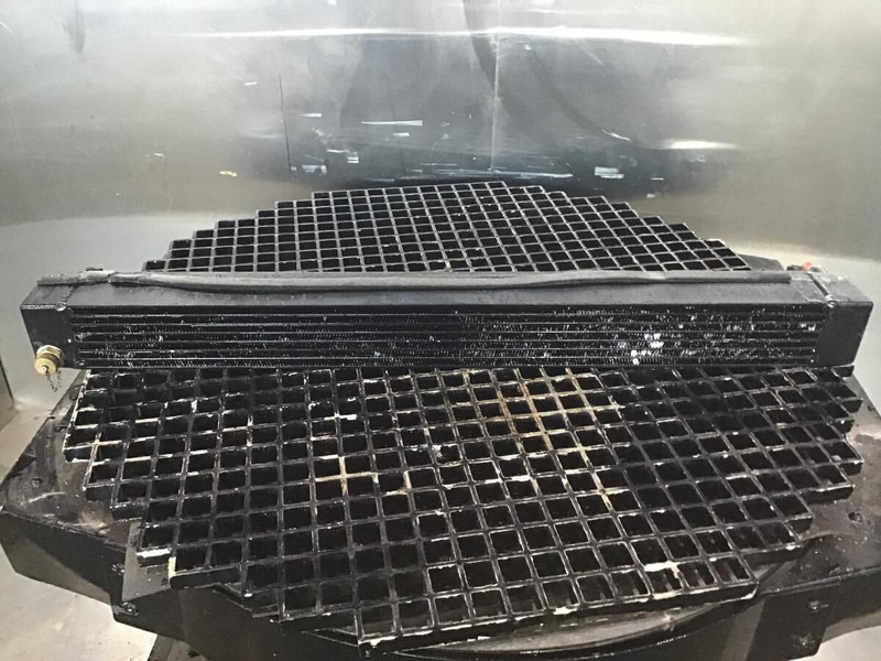 Liebherr Fuelcooler - Масляный радиатор: фото 2 Liebherr Fuelcooler - Масляный радиатор: фото 2