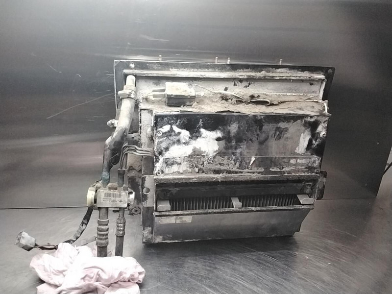 Liebherr Heater unit - Отопление/ Вентиляция: фото 1 Liebherr Heater unit - Отопление/ Вентиляция: фото 1