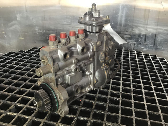 Liebherr Injection Pump - Топливный насос: фото 1 Liebherr Injection Pump - Топливный насос: фото 1