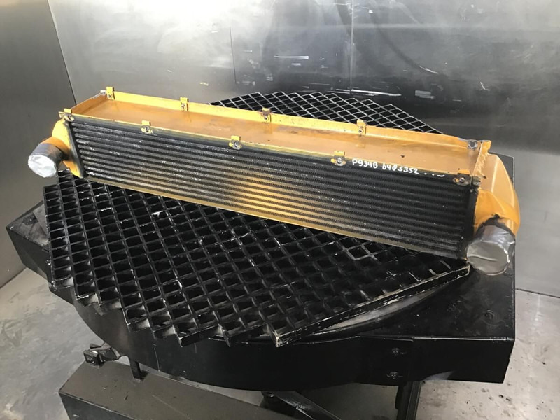 Интеркулер Liebherr Intercooler: фото 1