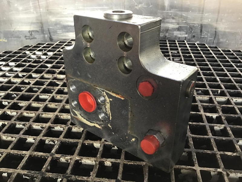 Liebherr Interm Block - Электрическая система: фото 2 Liebherr Interm Block - Электрическая система: фото 2