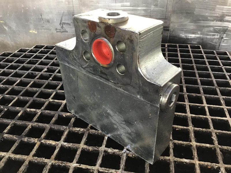 Liebherr Interm Block - Электрическая система: фото 3 Liebherr Interm Block - Электрическая система: фото 3