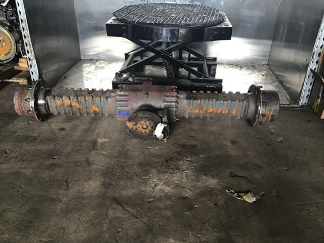 Liebherr L524 / L528 - Ось и запчасти: фото 1 Liebherr L524 / L528 - Ось и запчасти: фото 1