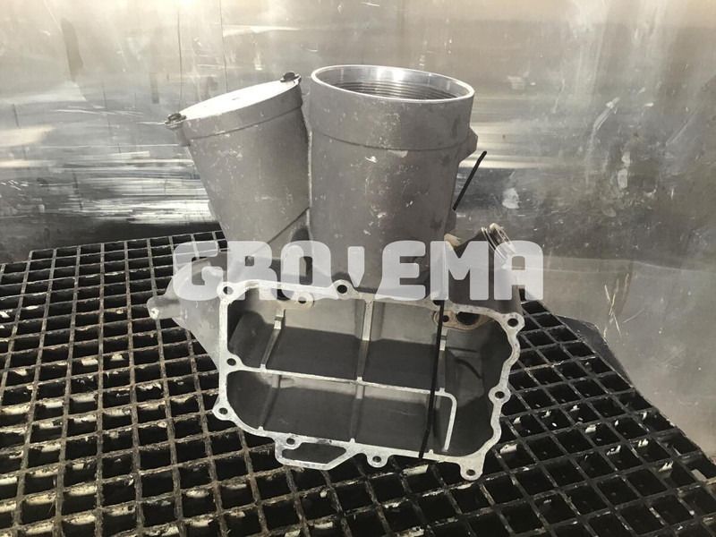 Liebherr Oil Module Right - Двигатель и запчасти: фото 3 Liebherr Oil Module Right - Двигатель и запчасти: фото 3