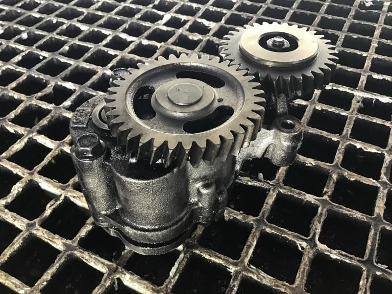 Liebherr Oil Pump - Масляный насос: фото 2 Liebherr Oil Pump - Масляный насос: фото 2