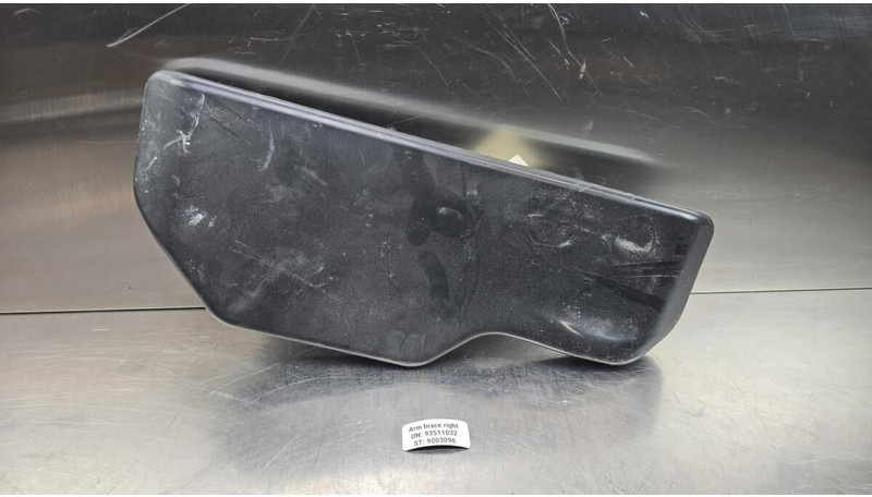 Liebherr PR766 - Кабина и интерьер: фото 1 Liebherr PR766 - Кабина и интерьер: фото 1