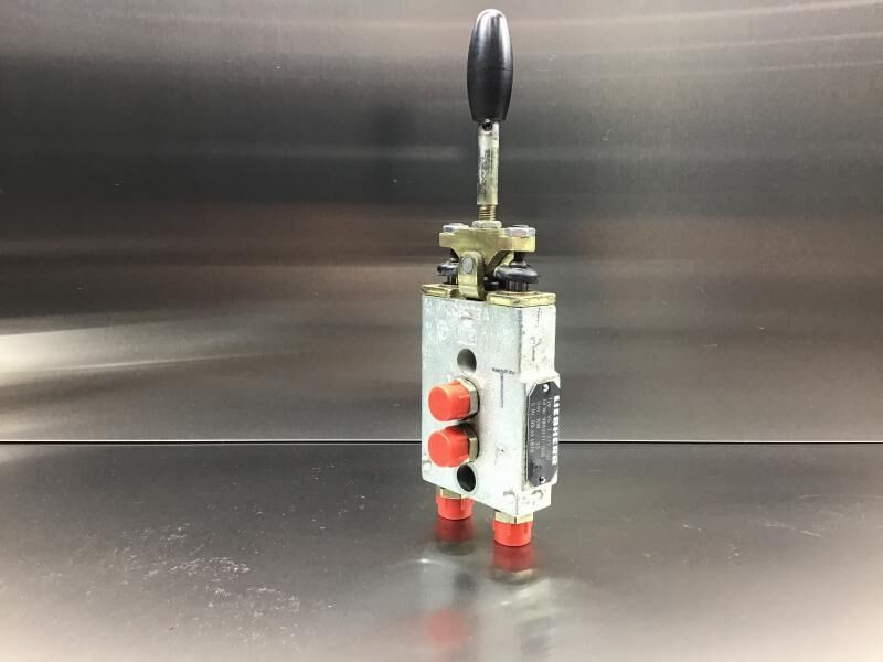 Liebherr Pilot Control Unit - Приборная панель: фото 3 Liebherr Pilot Control Unit - Приборная панель: фото 3