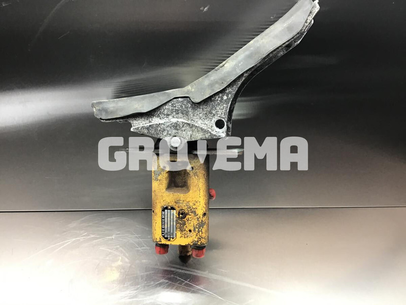 Liebherr Pilot Control Unit - Педаль: фото 1 Liebherr Pilot Control Unit - Педаль: фото 1