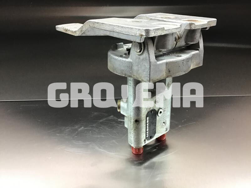 Liebherr Pilot Control Unit - Педаль: фото 2 Liebherr Pilot Control Unit - Педаль: фото 2