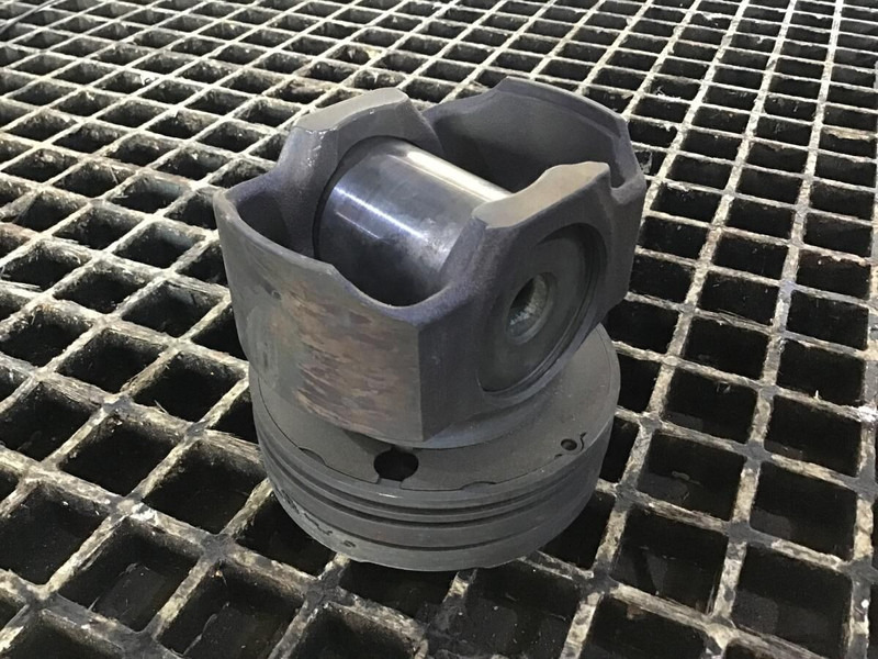 Liebherr Piston - Двигатель и запчасти: фото 2 Liebherr Piston - Двигатель и запчасти: фото 2