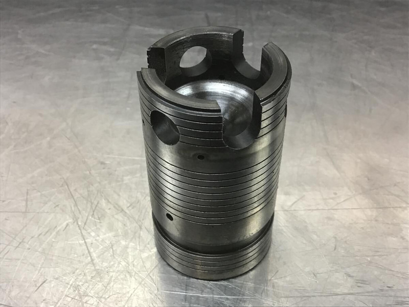 Liebherr Piston - Двигатель и запчасти: фото 1 Liebherr Piston - Двигатель и запчасти: фото 1