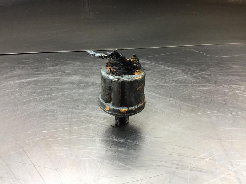 Liebherr Pressure Transmitter - Сенсор: фото 1 Liebherr Pressure Transmitter - Сенсор: фото 1