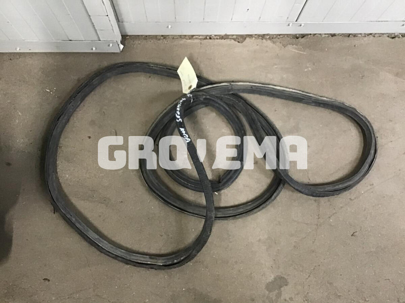 Liebherr R900 Li / R914HDSL / R914B / R912HDSL / R912 Li / R904 / R902 Li / R922 / A904 Li / A904 INDUSTRIAL / A902 Li / A900C Li / A900B - Кабина и интерьер: фото 2 Liebherr R900 Li / R914HDSL / R914B / R912HDSL / R912 Li / R904 / R902 Li / R922 / A904 Li / A904 INDUSTRIAL / A902 Li / A900C Li / A900B - Кабина и интерьер: фото 2