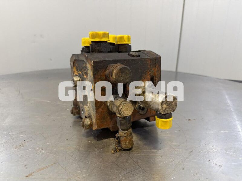 Liebherr R922 / R926 K-LC / R946 LC / R946 LC-V / R946 NLC / R922 Li / R922 LC / R922 ENGINE LIEBHERR / R926 LC / R920 / R920 LC / R920 N - Гидравлика: фото 3 Liebherr R922 / R926 K-LC / R946 LC / R946 LC-V / R946 NLC / R922 Li / R922 LC / R922 ENGINE LIEBHERR / R926 LC / R920 / R920 LC / R920 N - Гидравлика: фото 3