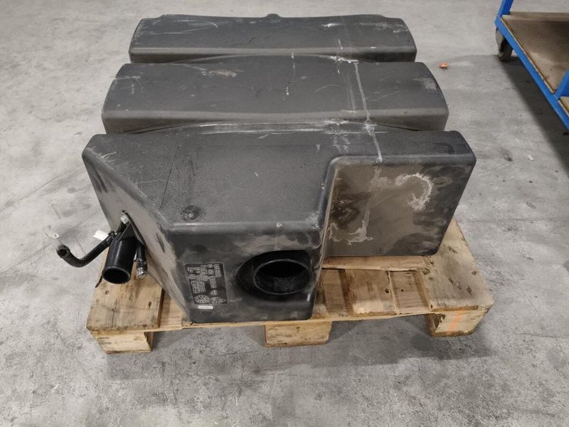 Liebherr R926 COMP / R926 K-LC - Глушитель/ Выхлопная система: фото 2 Liebherr R926 COMP / R926 K-LC - Глушитель/ Выхлопная система: фото 2